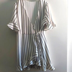 Women's summer longline strioed wrap Ruffle shorts romper white black 1X